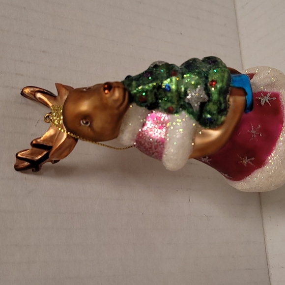 Adorable Reindeer Holding  a Christmas Tree Ornament - Picture 2 of 16